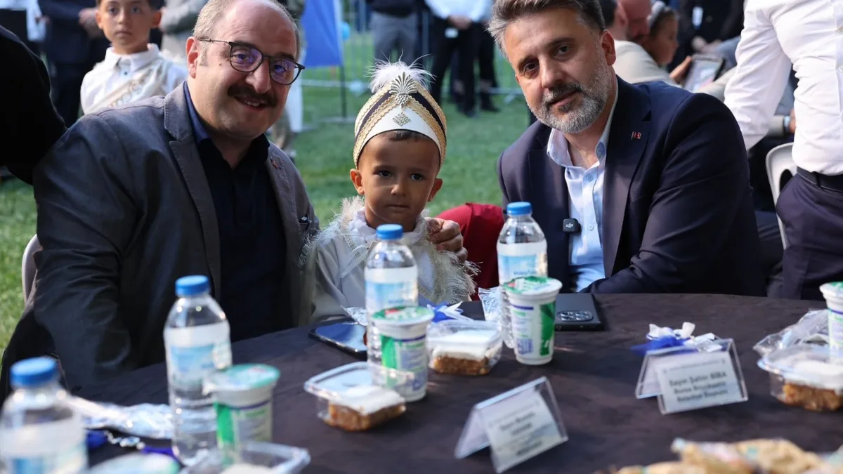 Bursa’da toplu sünnet şöleni 537 çocuk aynı heyecanı yaşadı