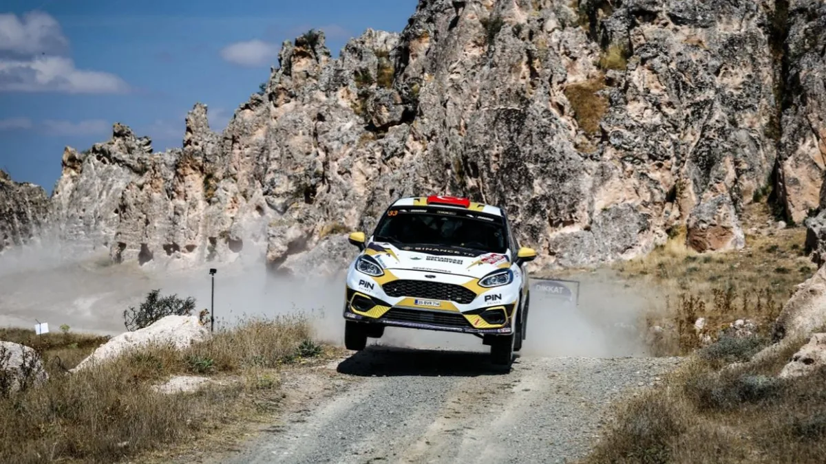 Kübra Denizci Keskin Eskişehir Rallisi’nde kadın pilotlar klasmanını kazandı