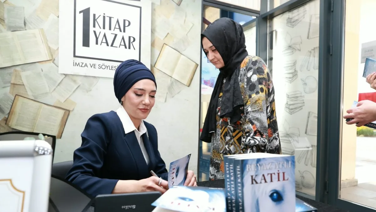 Osmangazi’de “1 Kitap 1 Yazar” buluşması Seda Temel okurlarıyla bir araya geldi