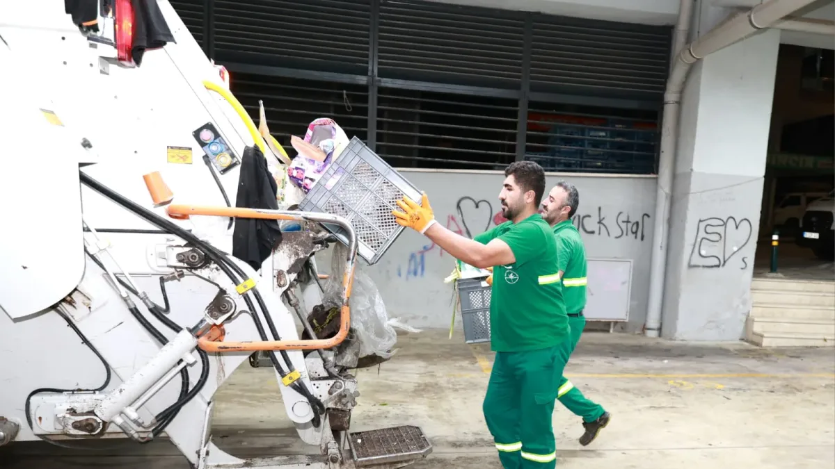 Osmangazi’de pazar yerlerinde kapsamlı temizlik