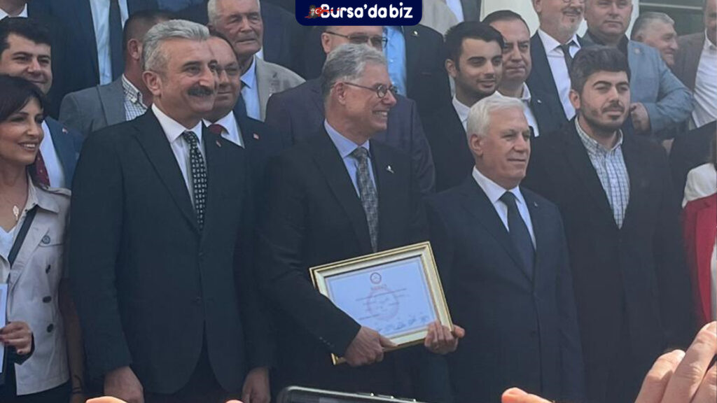 Deniz Dalgıç, Mudanya Belediye Başkanlığına resmen başladı