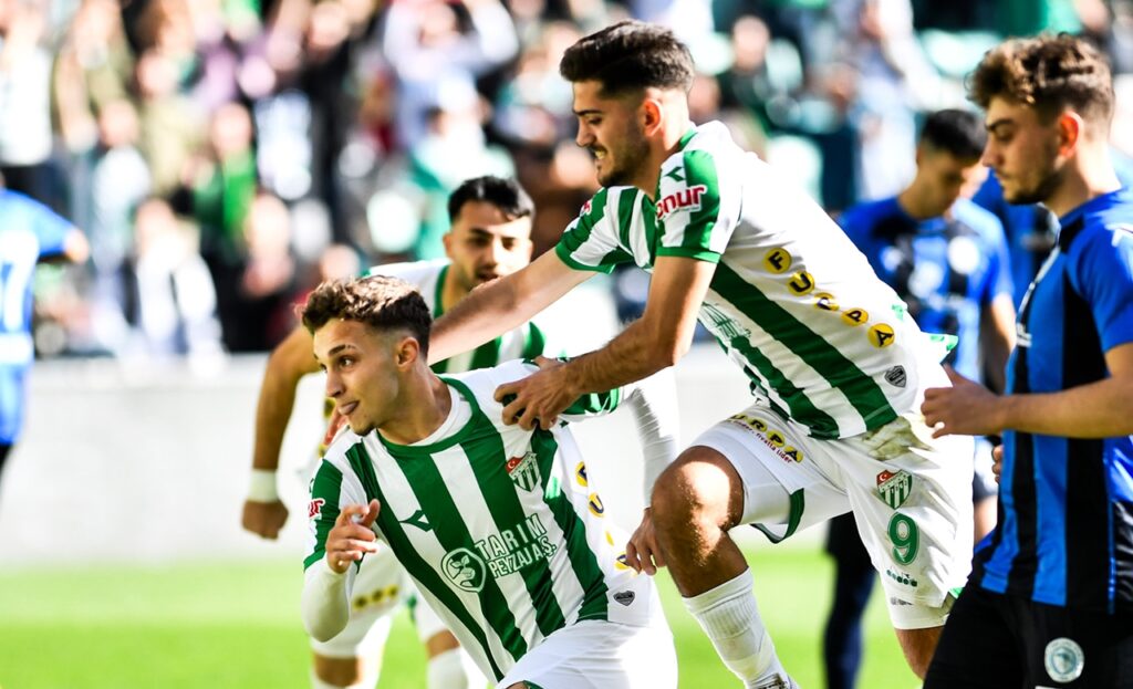 Bursaspor’a kötü haber: İki isim sezonu kapattı