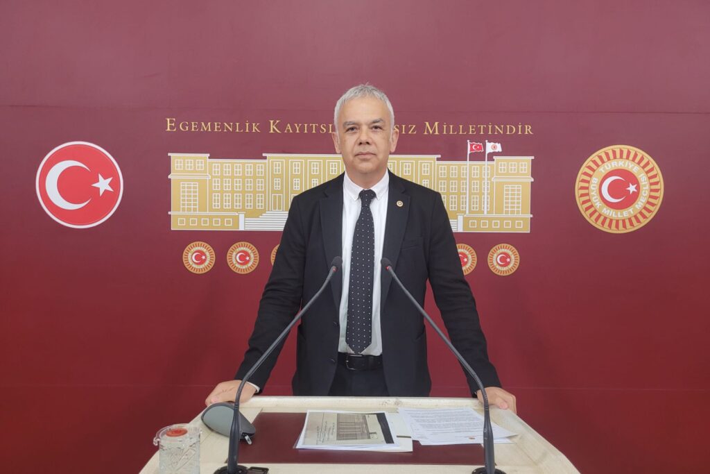 Prof. Dr. Kayıhan Pala, Sağlık politikalarını meclis gündemine taşıyor