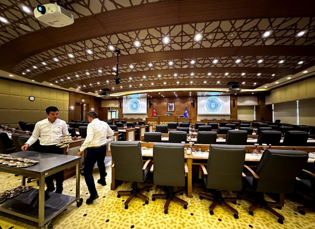 Bursa Büyükşehir Belediyesi yeni dönemin ilk meclis toplantısını düzenliyor