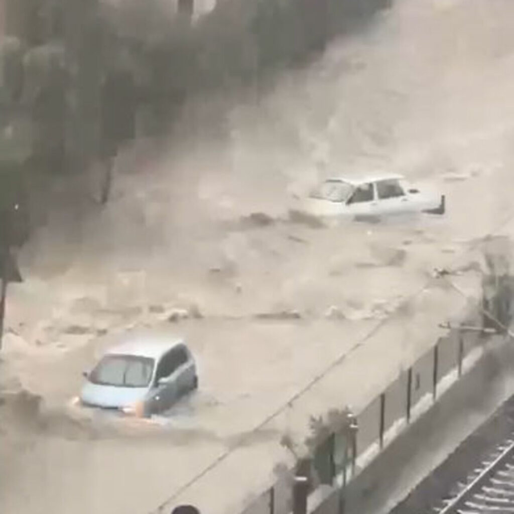 Adana’yı da sel vurdu!