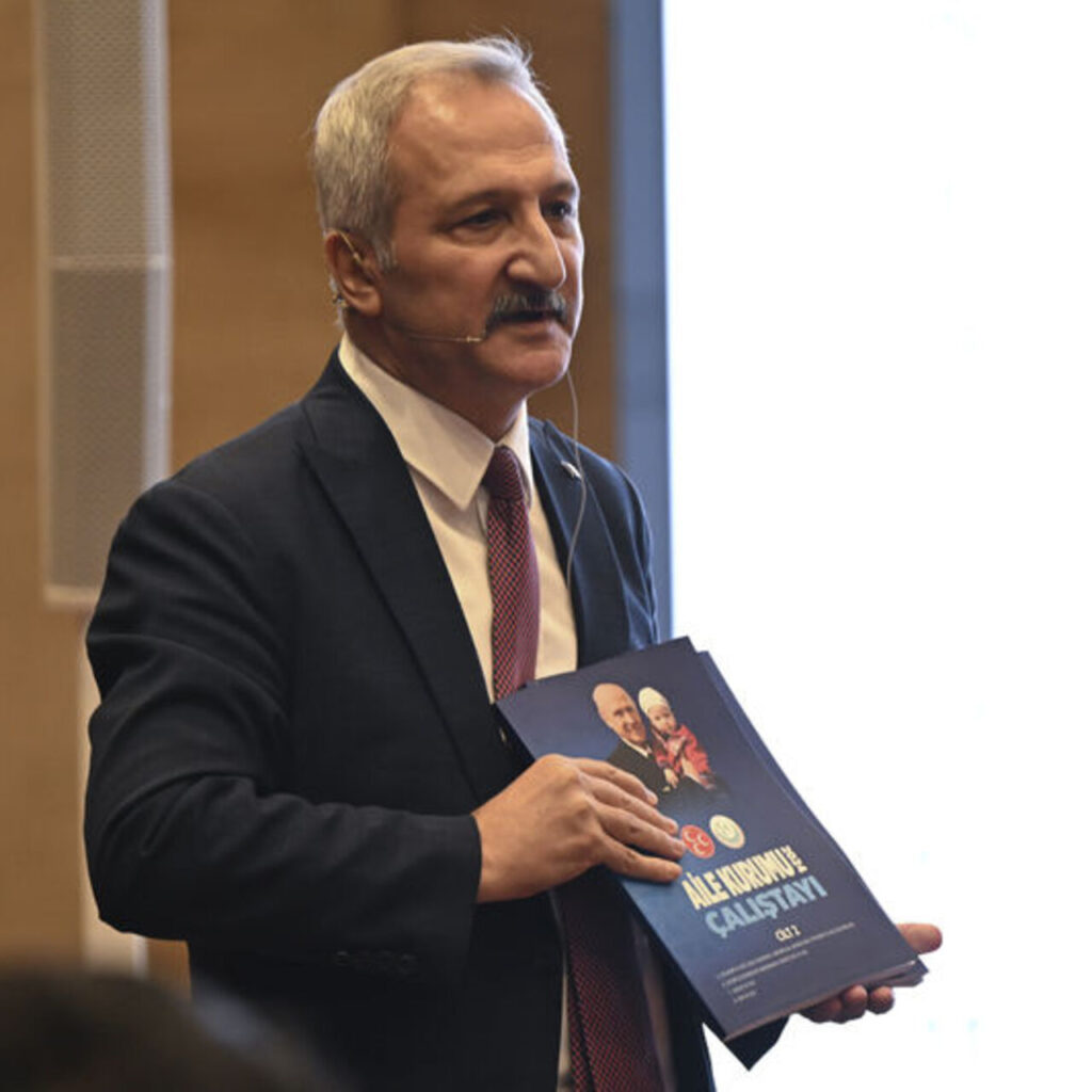 Anayasa’daki aile tanımı güncellenmeli