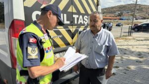 Balıkesir’de öğrencilerin huzuru için servislere yakın takip