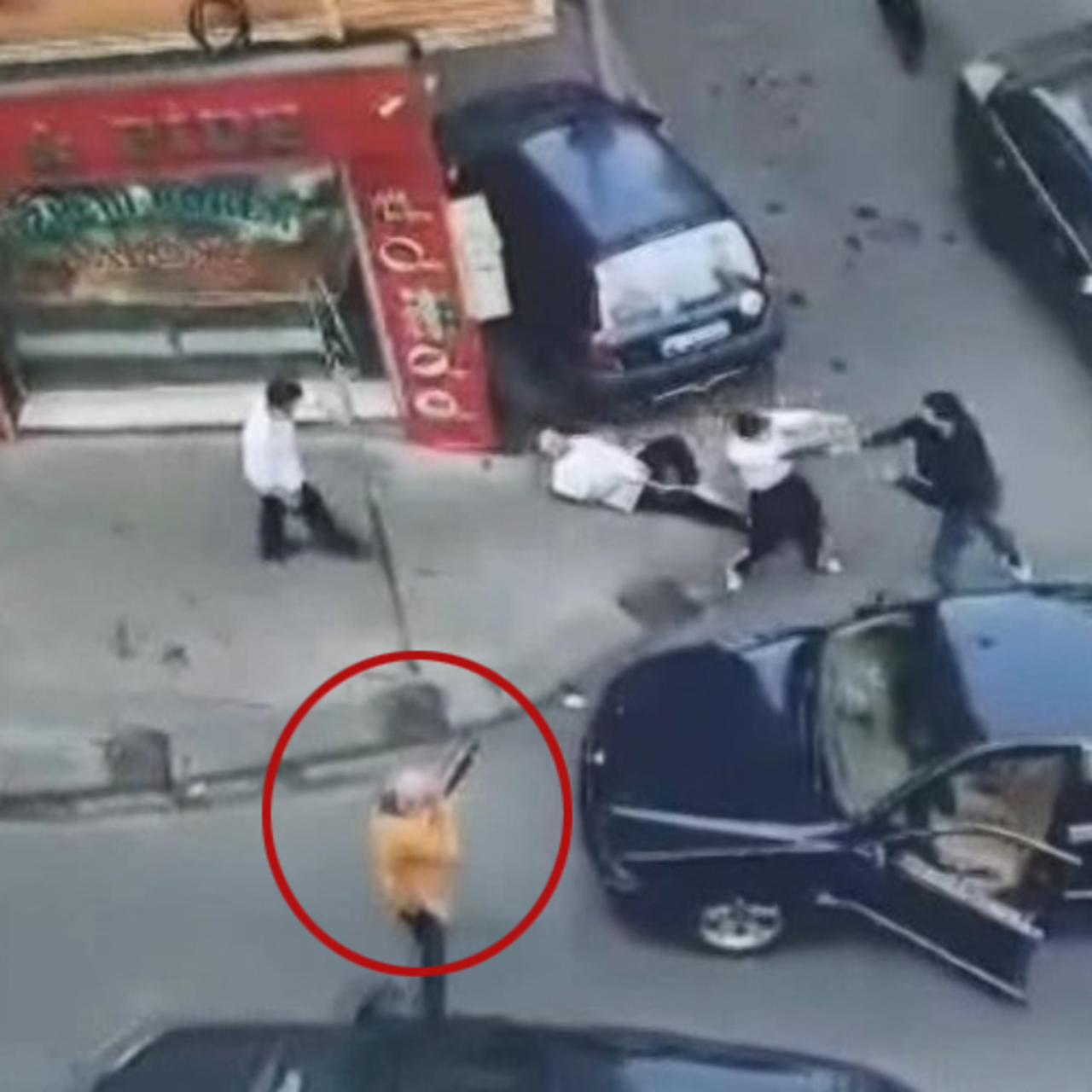 Bayrampaşa’da park yeri savaşı: Pompalıyla dehşet saçtı