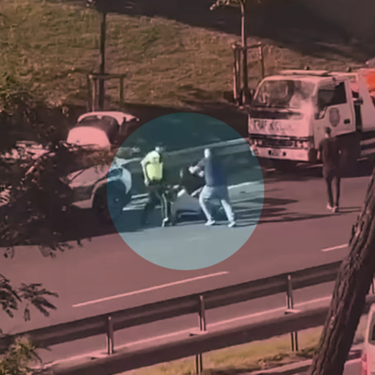 Esenler’de alkolü taksici ortalığı birbirine kattı