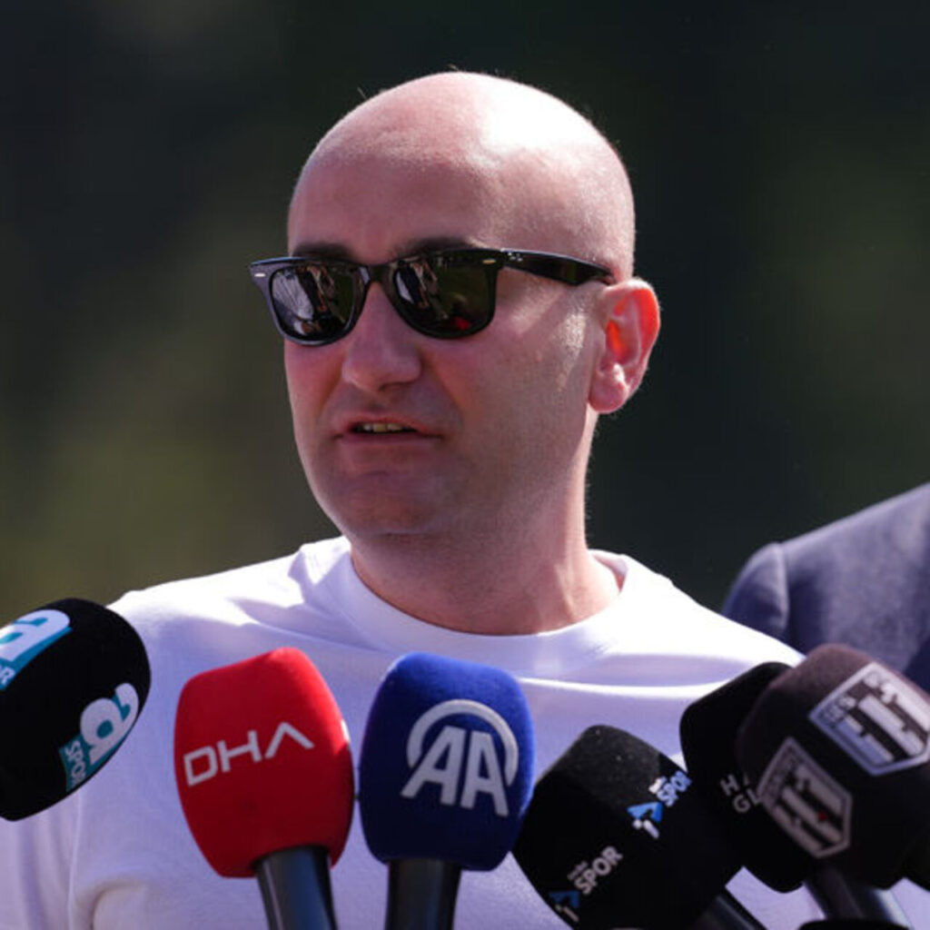 Hüseyin Yücel’den transfer açıklaması!