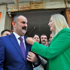 İYİ Parti’den istifa eden başkan CHP’ye katıldı