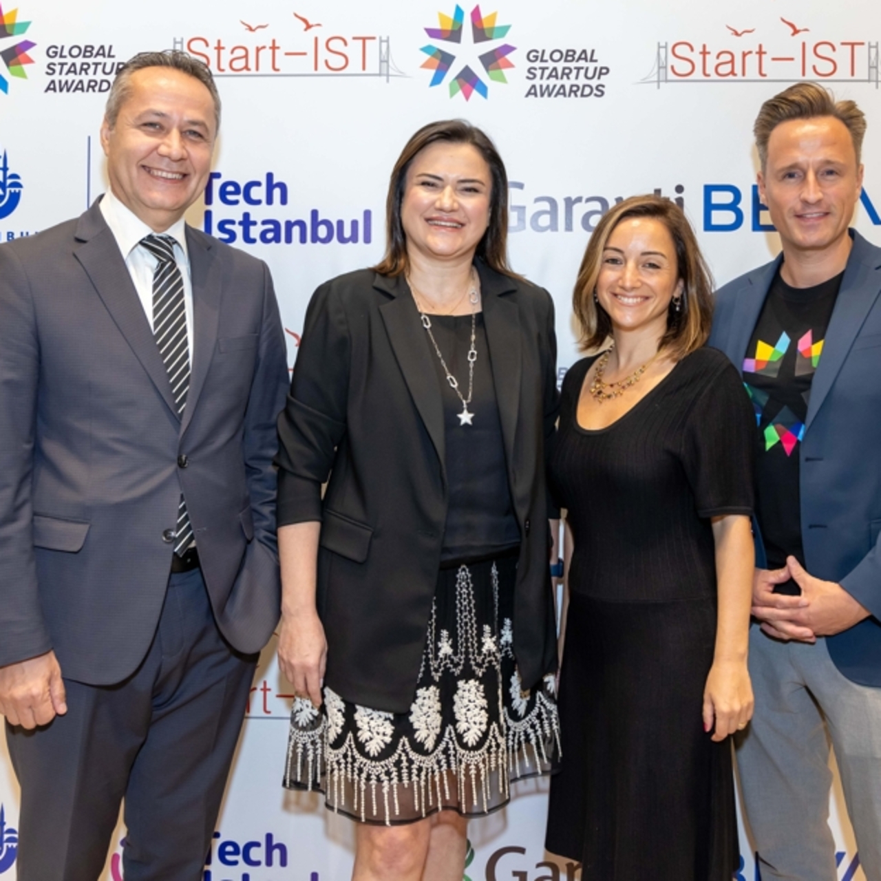 Kadınların girişimci olmasına destek veriyoruz