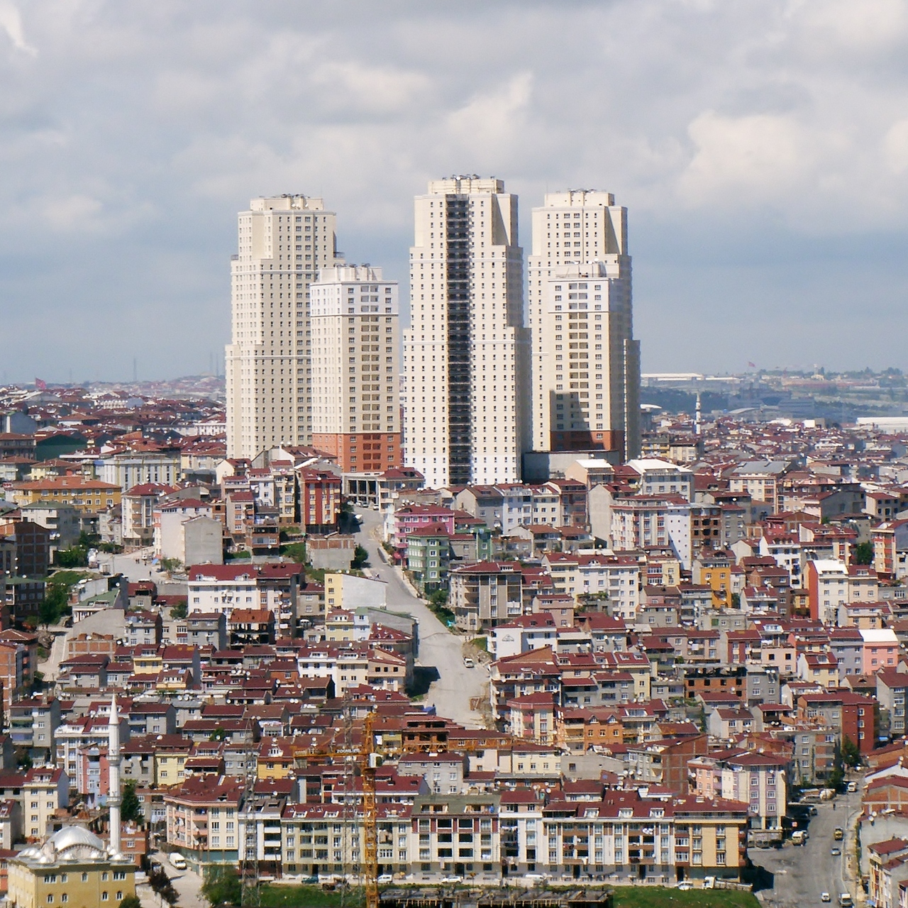 Konut fiyatları artar mı azalır mı?