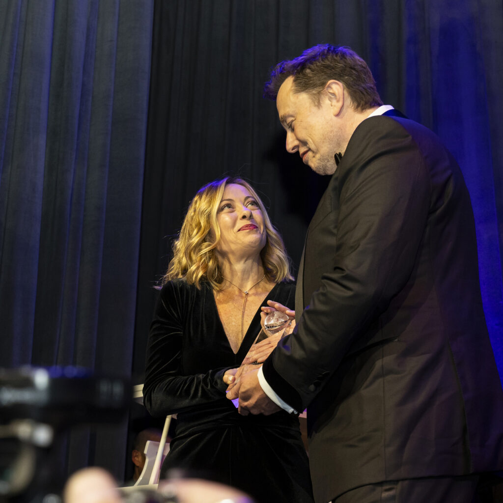 Musk ve Meloni’nin fotoğrafı gündem oldu