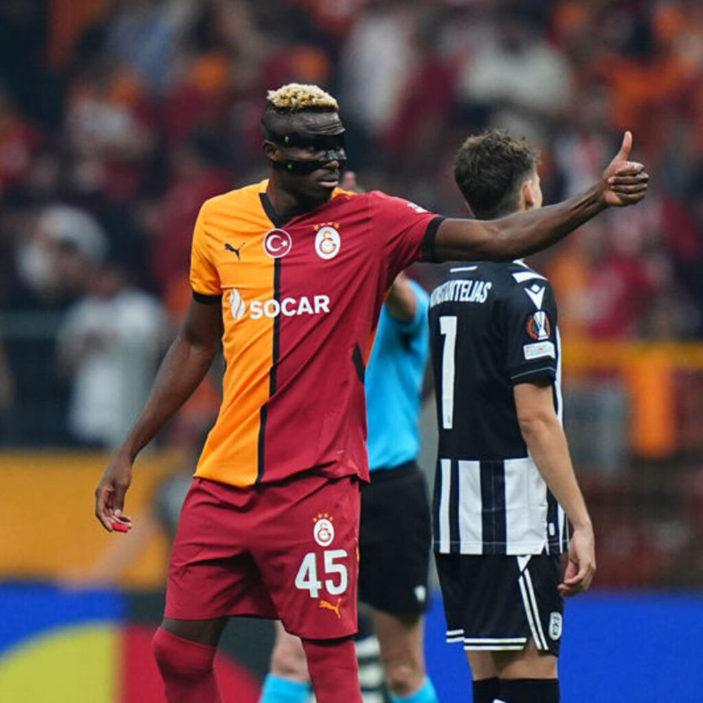 Osimhen atmıyor attırıyor!