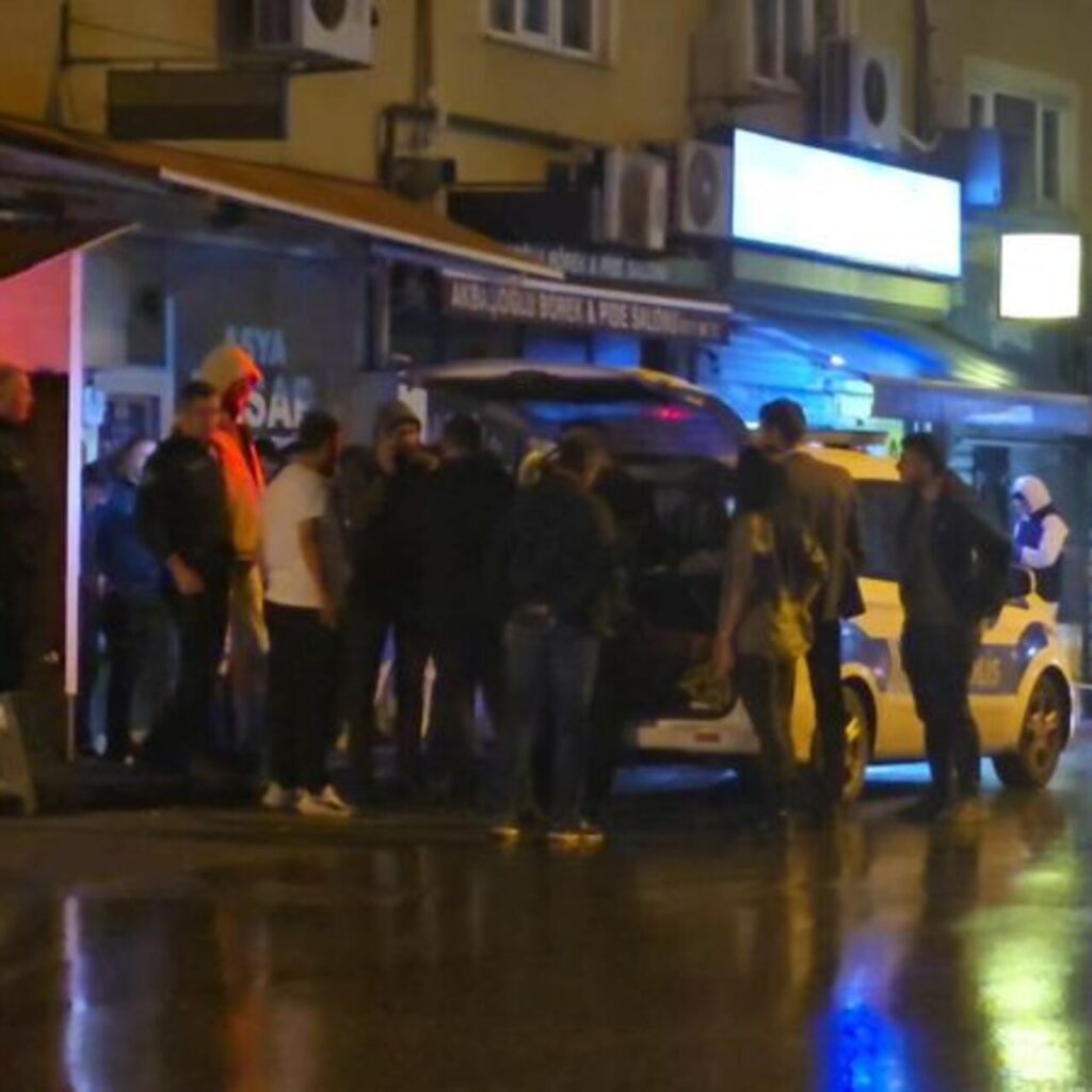 Ümraniye’de operasyon sırasında silahlı saldırı; 1 polis şehit, 1’i polis 2 yaralı