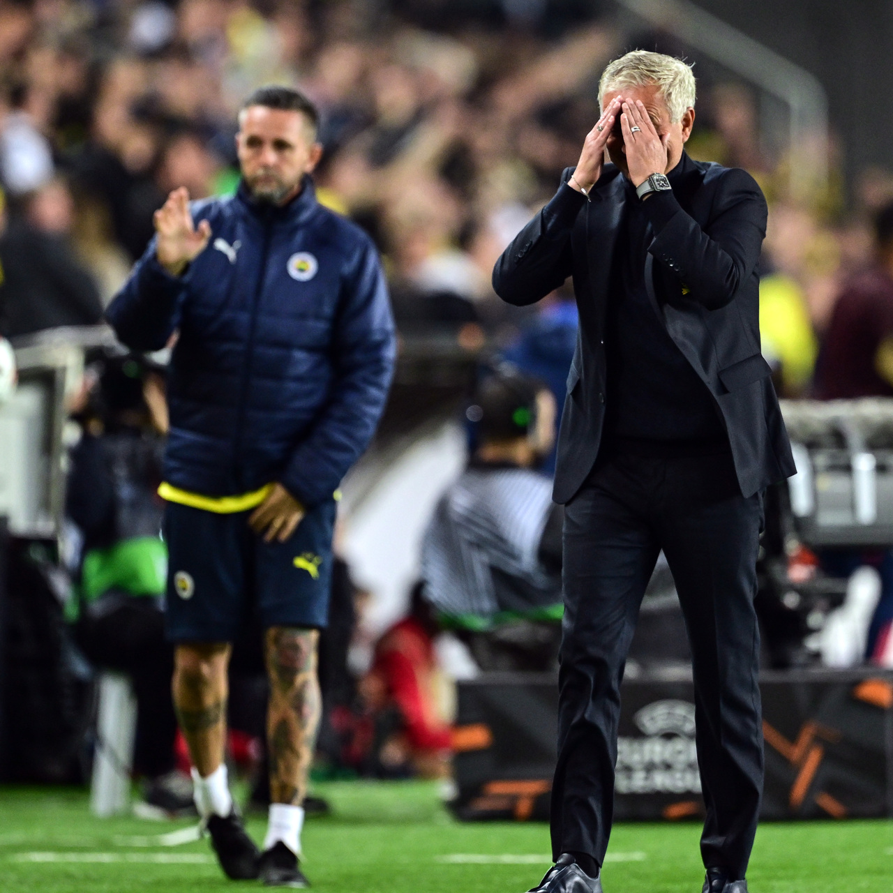 Fenerbahçe penaltı bekledi, Mourinho atıldı!