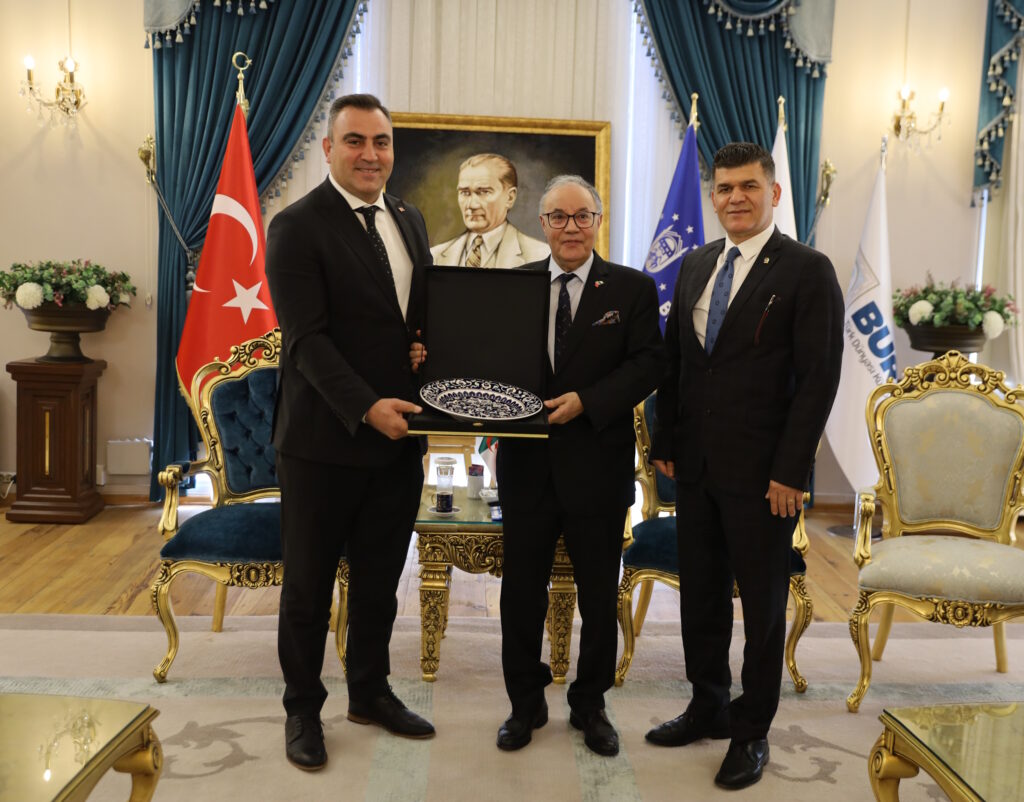 Cezayir Büyükelçisi’nden Büyükşehir’e nezaket ziyareti