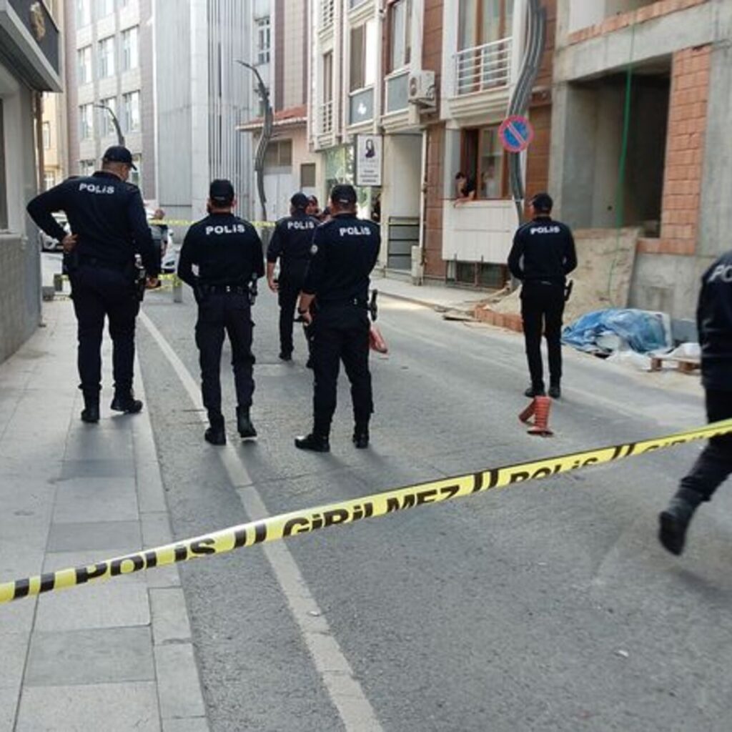 4. kattan düşen kadın hayatını kaybetti