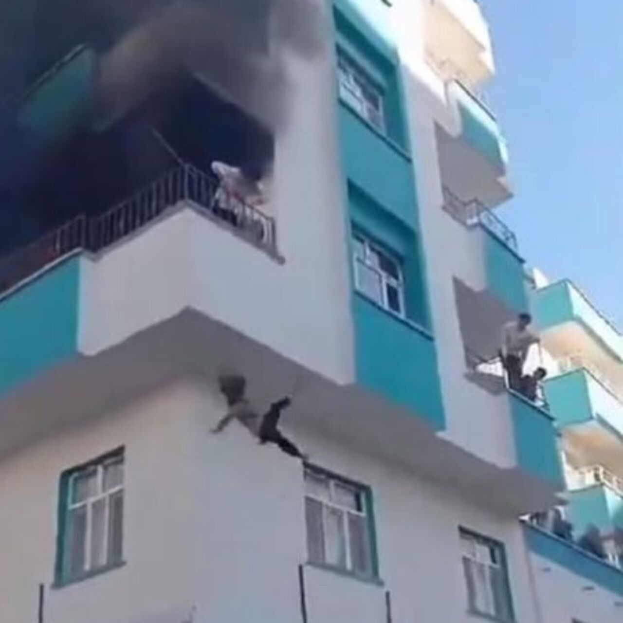 6 katlı binada can pazarı!