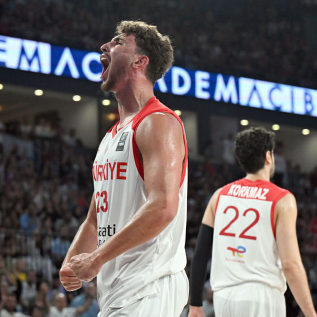 Alperen’den tarihe geçen anlaşma!