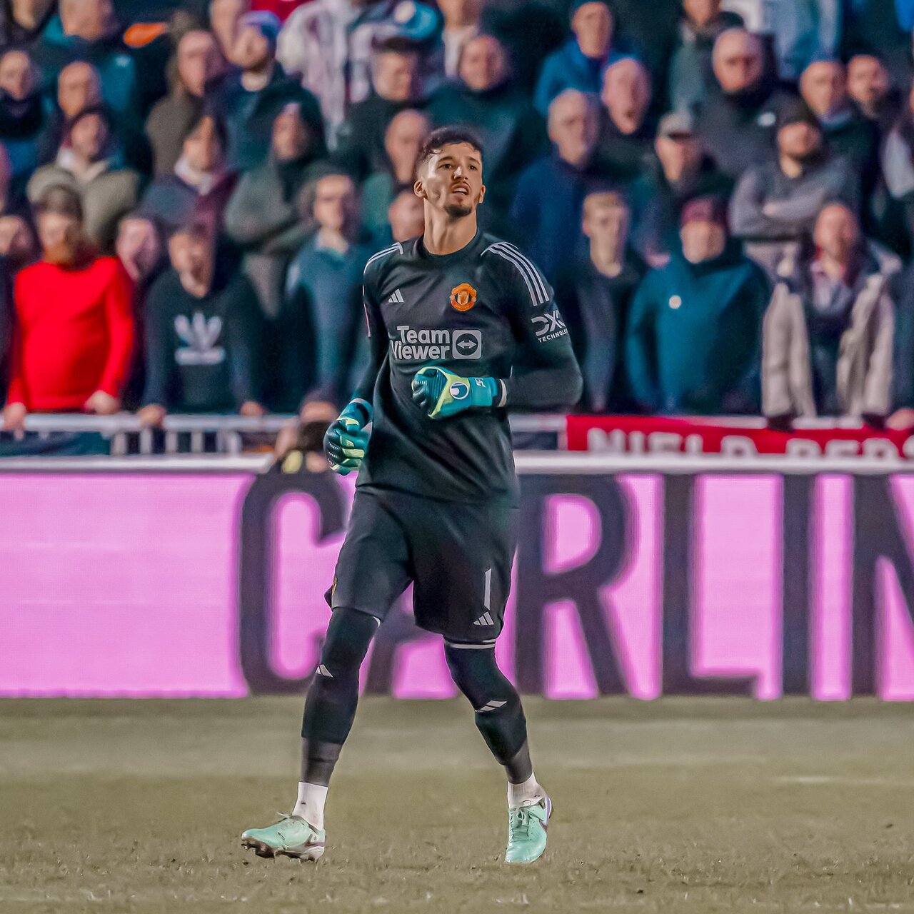 Altay Bayındır’ı görmezden geldi!