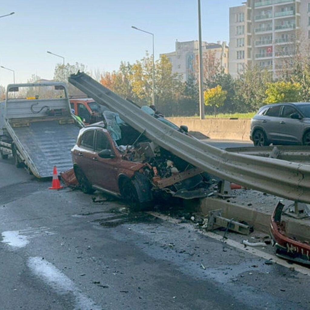 Aracı parçalandı! Burnu bile kanamadı