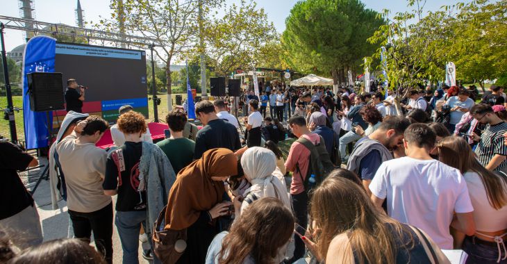Bursa’da üniversiteli gençlere sıcak karşılama