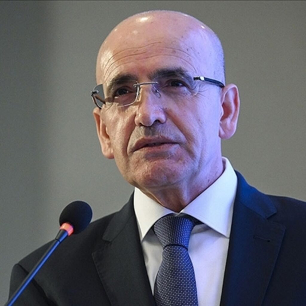 Cari açığın 15 milyar dolara gerilemesini bekliyoruz