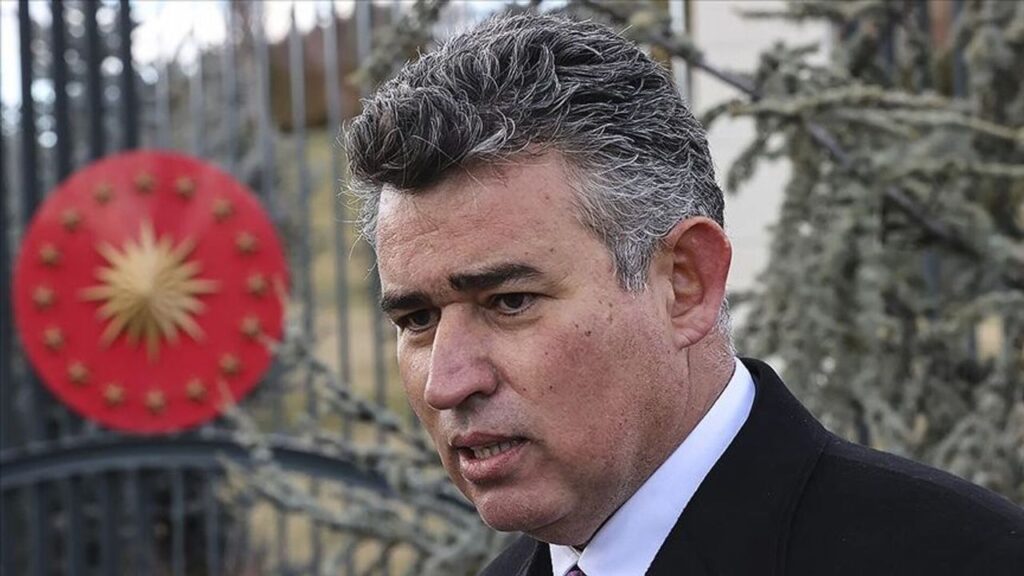 Çek Cumhuriyeti Büyükelçiliği’ne Metin Feyzioğlu atandı!