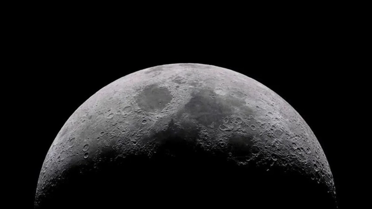 Çin, Ay’ın uzak tarafında magmatik yapı işaretleri buldu