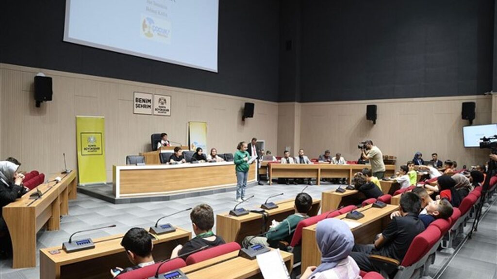 Çocuk Meclisi’nden, ilk toplantı…