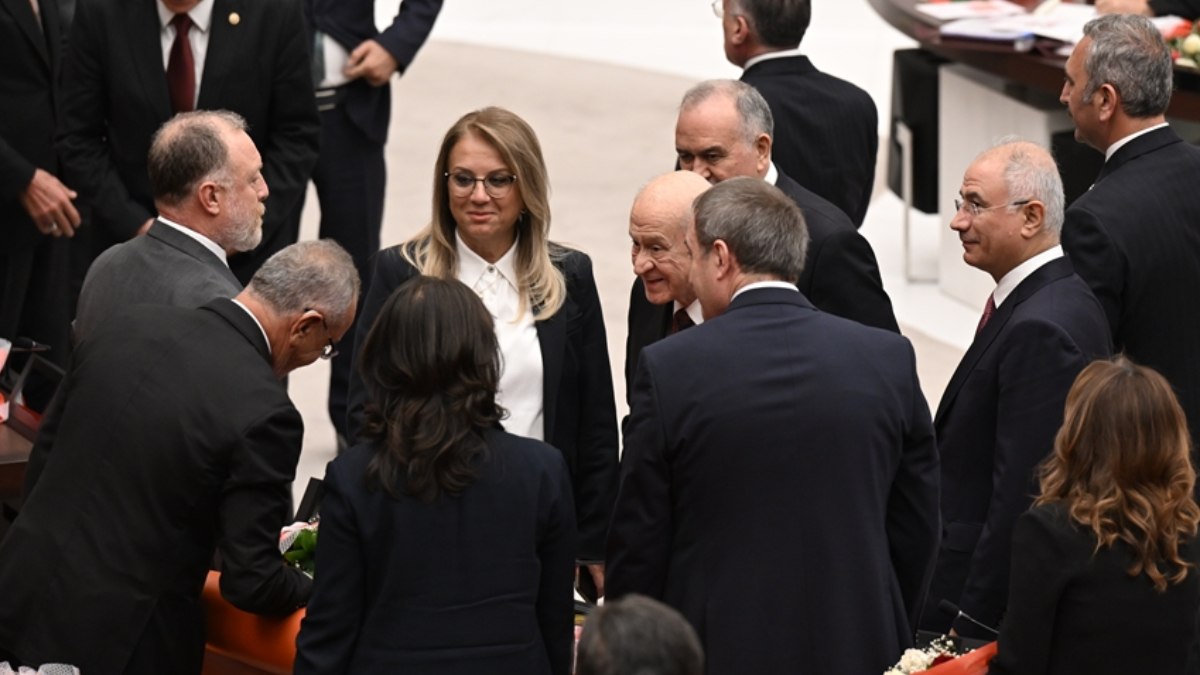 Devlet Bahçeli: Dünyada barış isterken kendi ülkemizde barışı sağlamak lazım