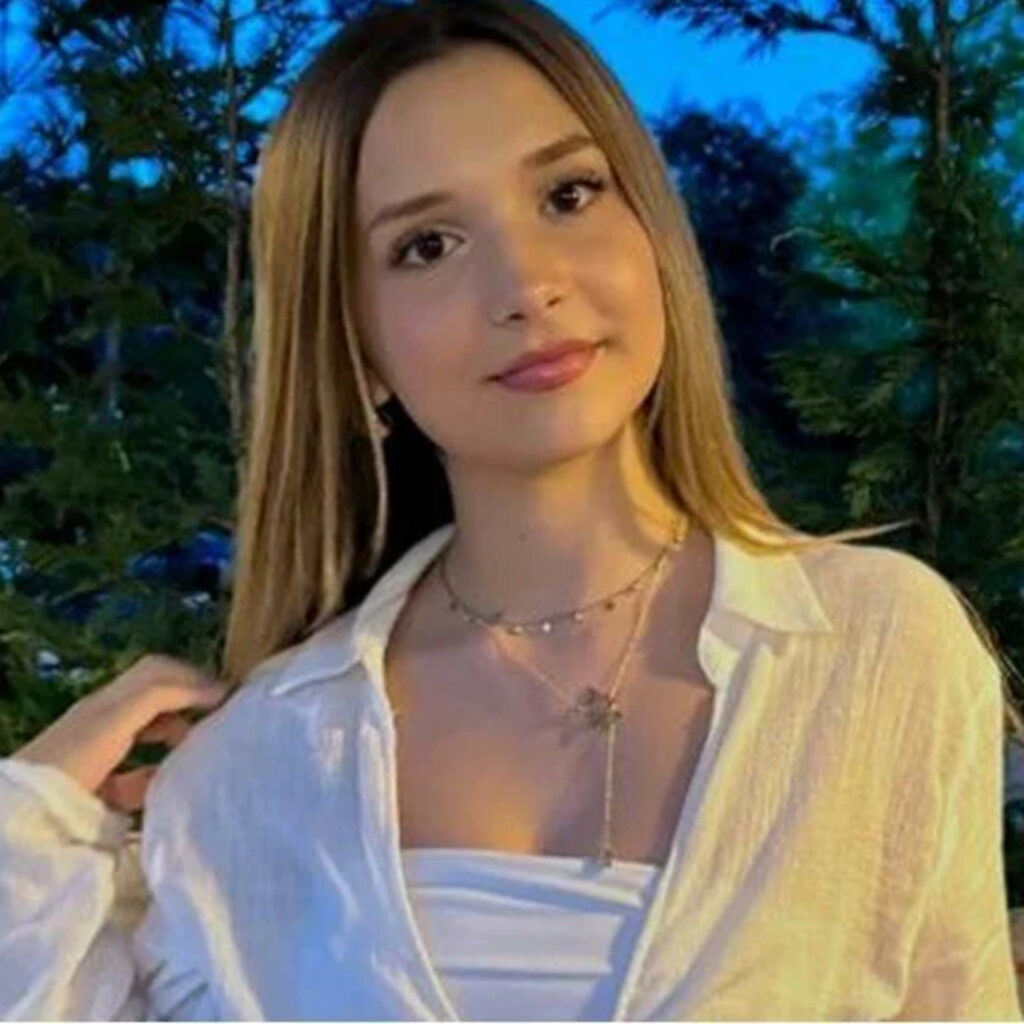 Ecrin Su Çoban’dan Discord açıklaması