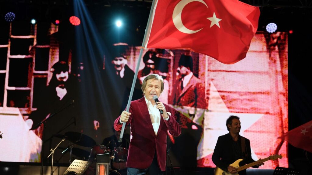 Erol Evgin: Cumhuriyet Özgürlüktür