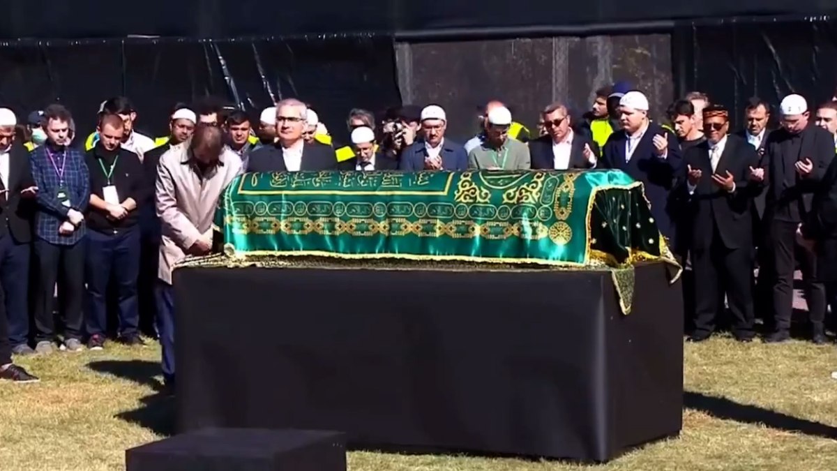 Fetö elebaşının cenazesinde tekbir getirmek yasaklandı: İncil’den bölümler okundu