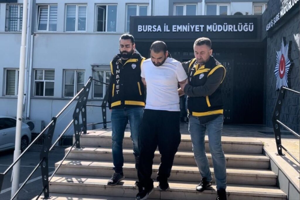 Bursa’da husumetlisini vuracağına yanlışlıkla başkasını öldüren şüpheli tutuklandı