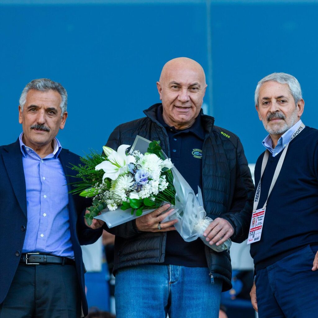 İbrahim Yıldız’dan Yüksel Yıldırım’a çiçek