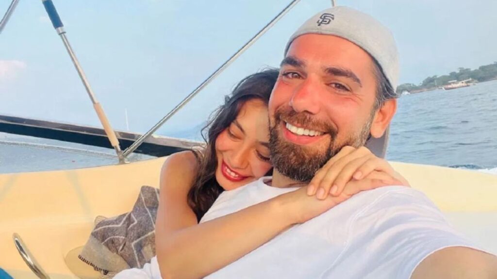 İkiz bebek mi geliyor? Neslihan Atagül ve Kadir Doğulu ultrason fotoğraflarını paylaştılar!