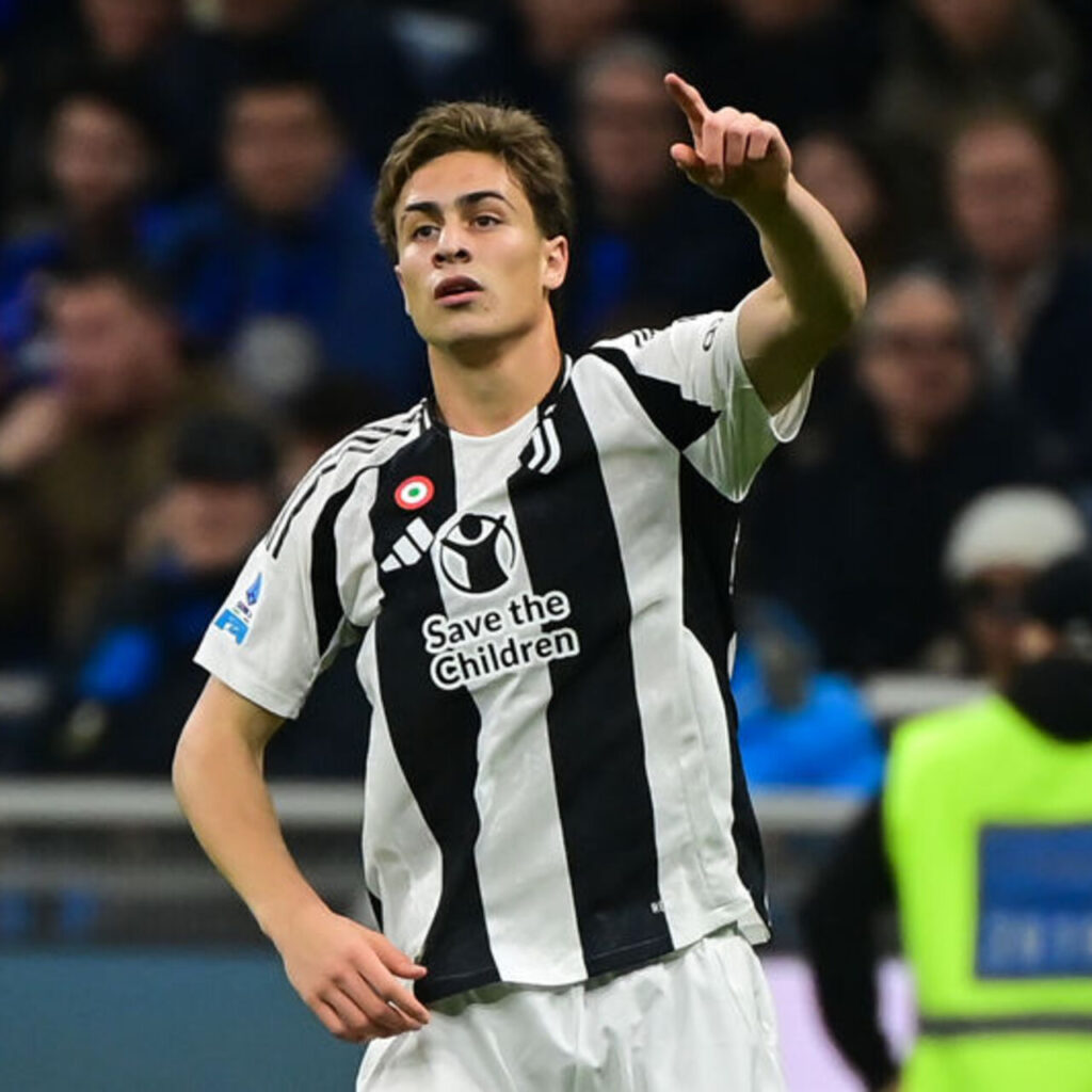 İngiltere’de Kenan Yıldız yarışı!