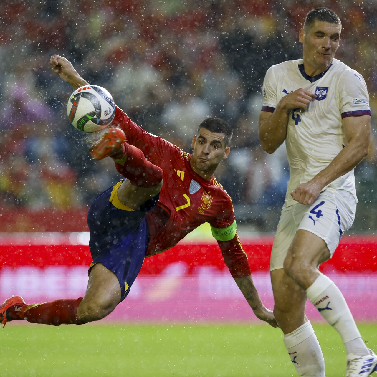 İspanya, 3 puanı 3 golle aldı!