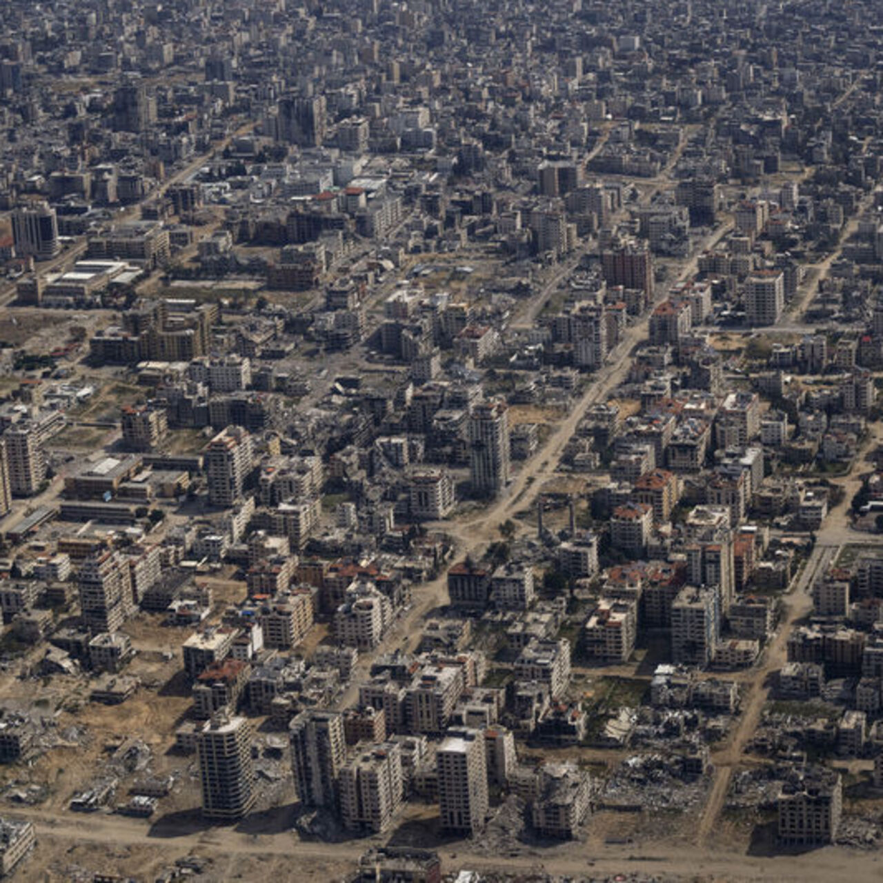 İsrail’den hastaneye baskın