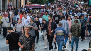 İşsizlik Ağustos ayında geriledi
