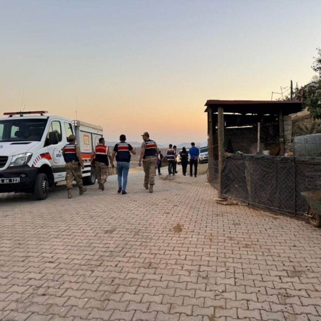 Kaybolan 14 yaşındaki Berfin aranıyor