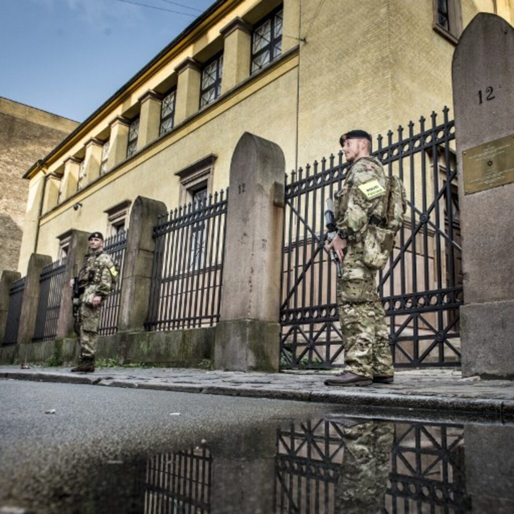 Kopenhag’daki İsrail Elçiliği yakınında patlama