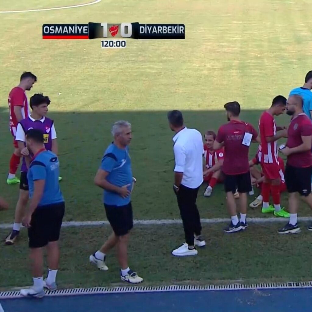 Kupada sahadan çekildiler!