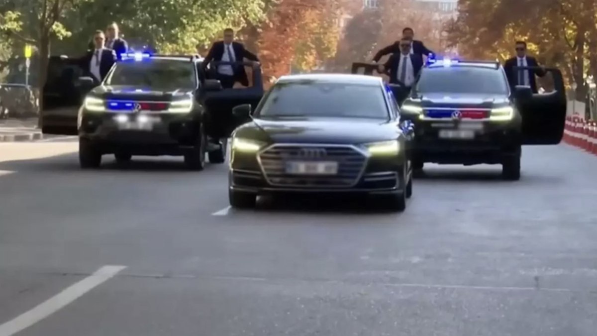 Müsavat Dervişoğlu’nun koruma ordusu dikkat çekti