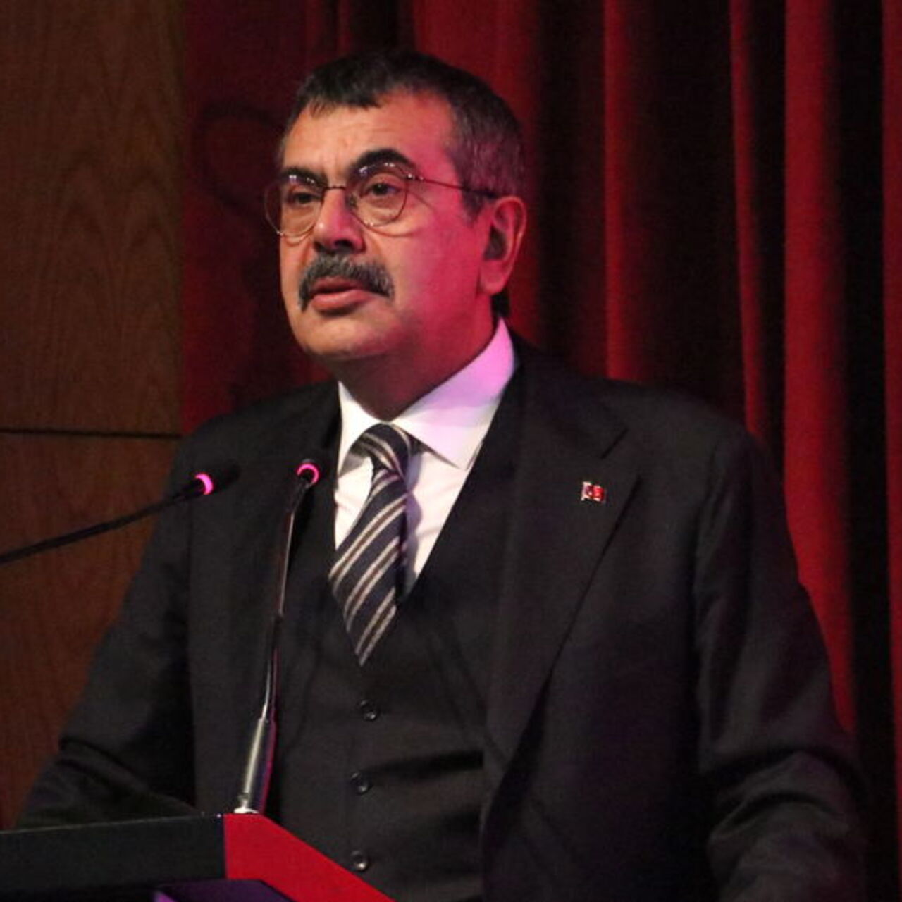 Öğretmenlerin ara tatil seminerleri online yapılacak