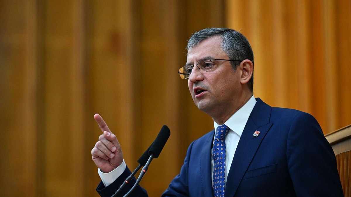 Özgür Özel Antalya kampını iptal etti, partilileri İstanbul’da topluyor