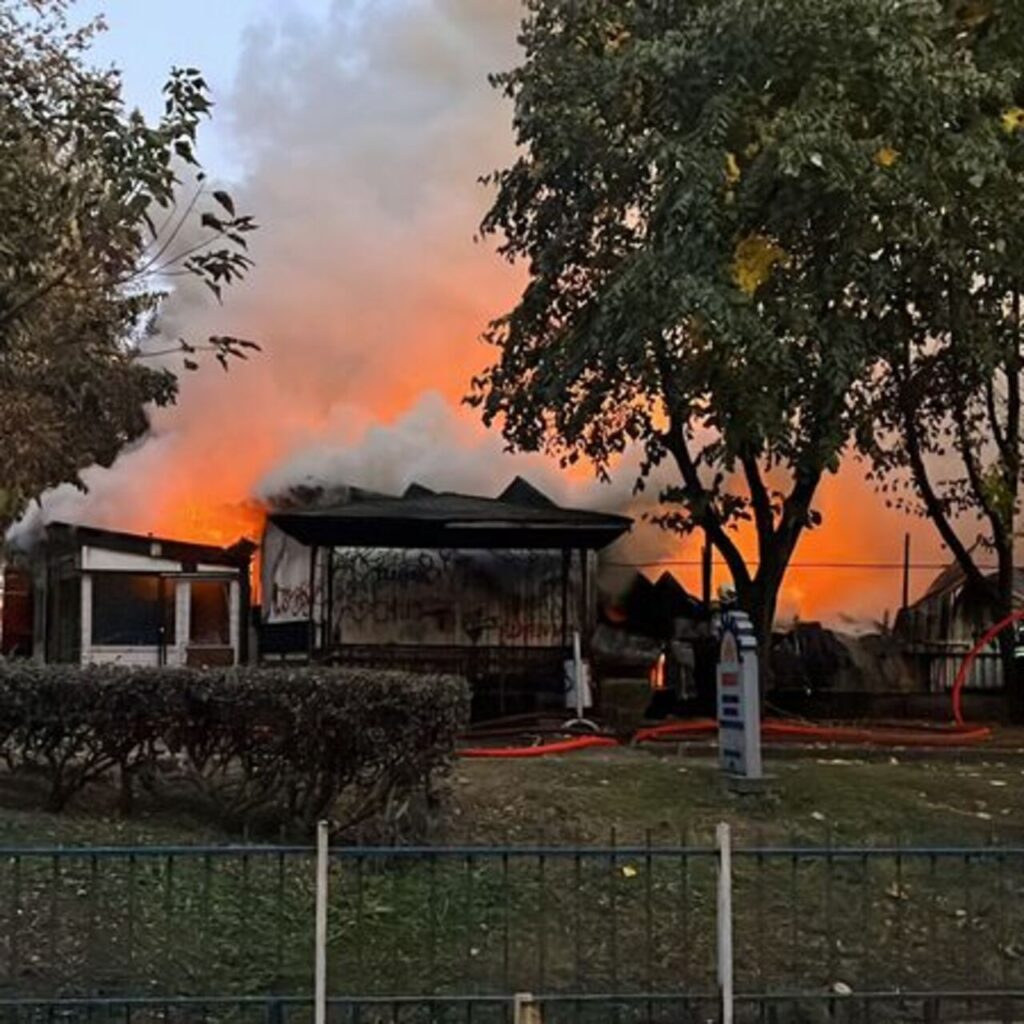 Palet deposunda alevler yükseldi